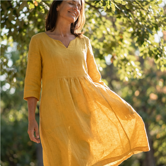 Everyday V-Neck Midi Pocket Dress
